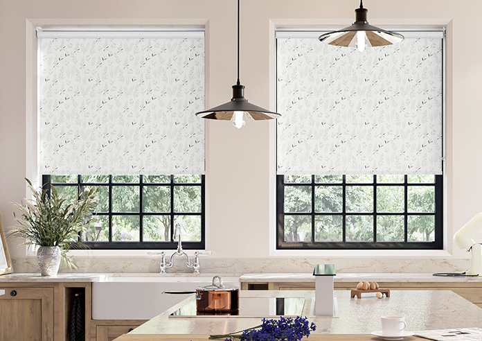 Woodland Phlox, Snow - Twist&Fit Roller Blind - Image 3